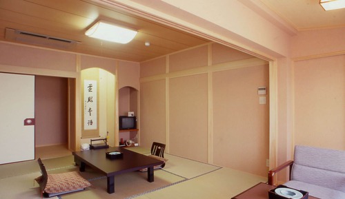 Basic-Vierbettzimmer, Nichtraucher