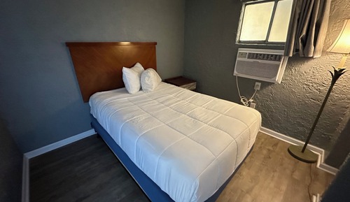 3 Full Bed