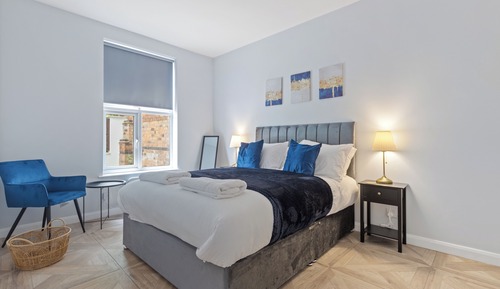 Deluxe Apartment, 1 King Bed with Sofa bed