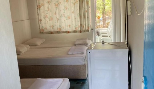 Economy Triple Room, Beachside