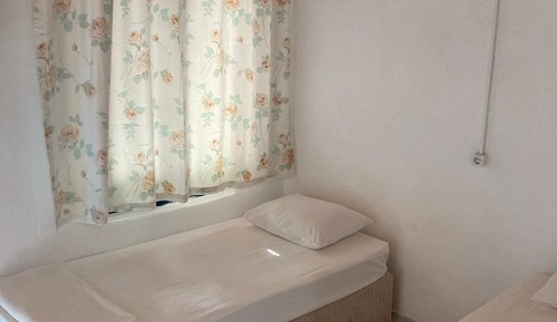 Economy Triple Room, Beachside