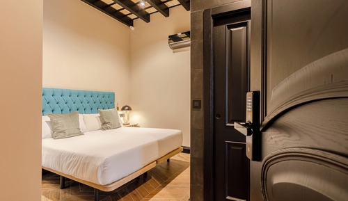 Luxury Apartment, 1 King Bed