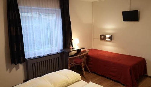 Dreibettzimmer, Balkon