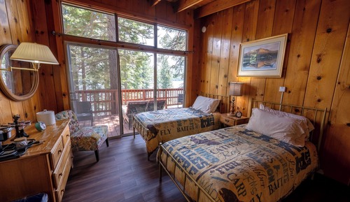 Hotel Rooms (3 person) Non-Pet Friendly