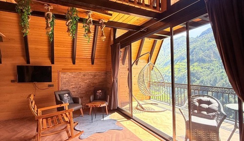 Standard-Bungalow, Bergblick