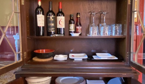 Basic Cottage, Pool View