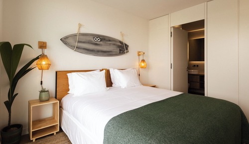 Superior-Doppel- oder -Zweibettzimmer