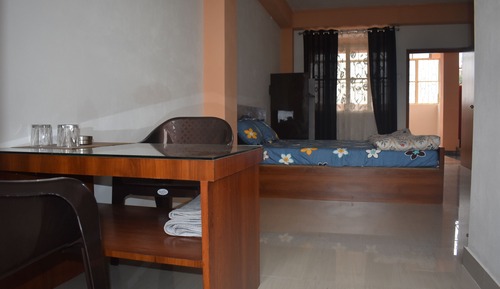 Familien-Vierbettzimmer, 1 King-Bett, Balkon, Talblick