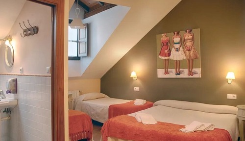 Standard-Vierbettzimmer