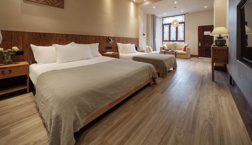 Luxury-Dreibettzimmer, Blick auf den Innenhof