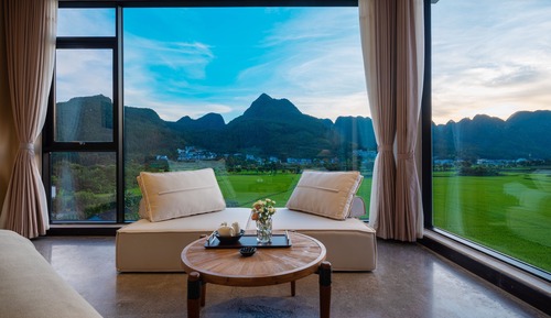 Superior-Zweibettzimmer, Hügelblick