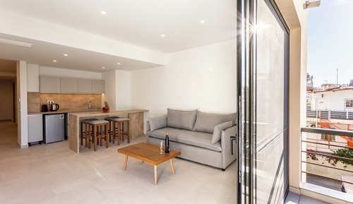 Superior-Apartment, Balkon, Poolblick