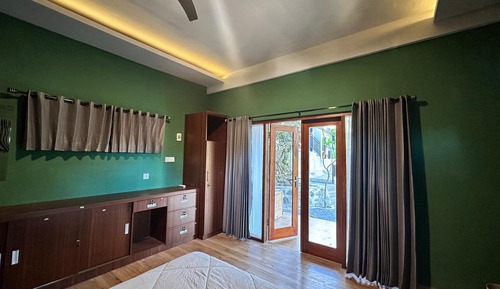 Deluxe Villa, 1 Queen Bed, Garden View