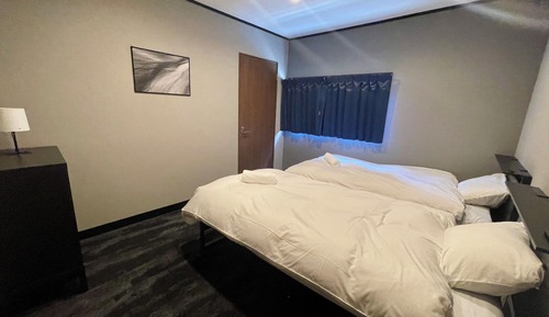 Doppel- oder Zweibettzimmer