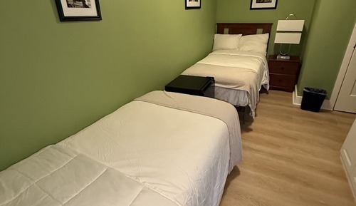 Standard-Doppel- oder -Zweibettzimmer