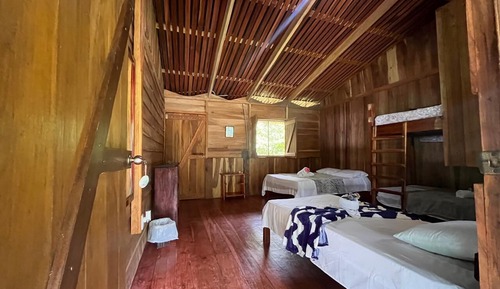 Economy-Vierbettzimmer, Balkon