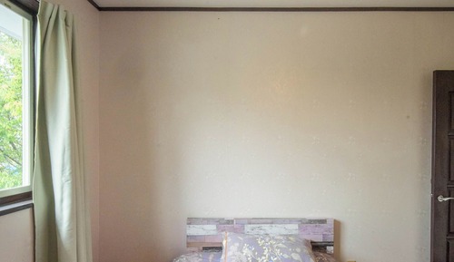 Basic-Einzelzimmer, Hügelblick