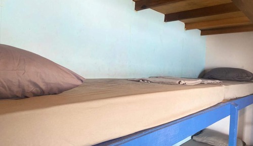 Gemeinsamer Schlafsaal, 1 Doppelbett