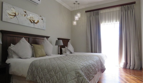 Family Twin Room, Pool View