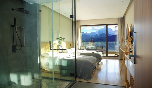 Comfort-Dreibettzimmer, Bergblick