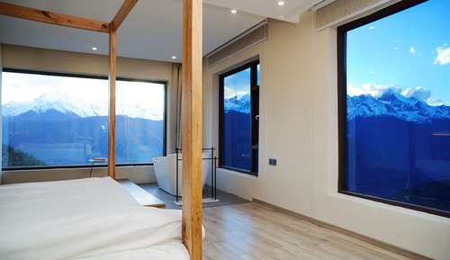 Grand-Suite, Hügelblick