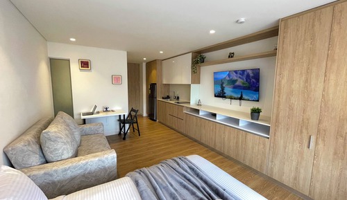 City-Apartment, Bergblick