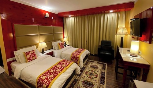 Deluxe-Doppel- oder -Zweibettzimmer