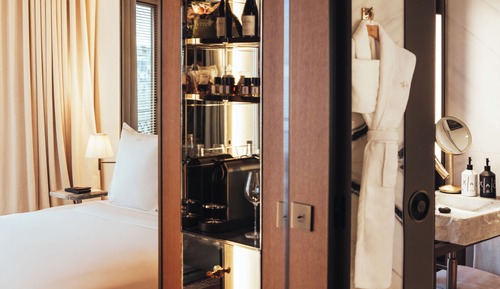 Zimmer, 1 King-Bett, Klimaanlage (Sax King Room with City View)