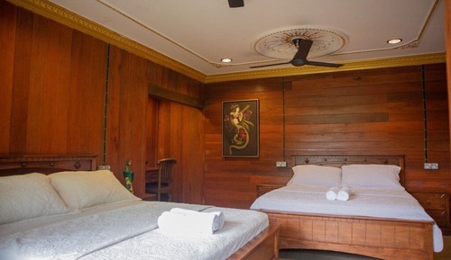 Familienvilla, Balkon, Bergblick