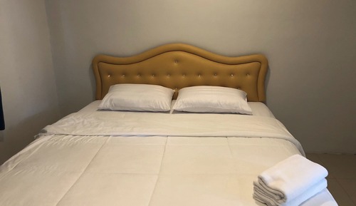 Standard-Villa, Poolblick