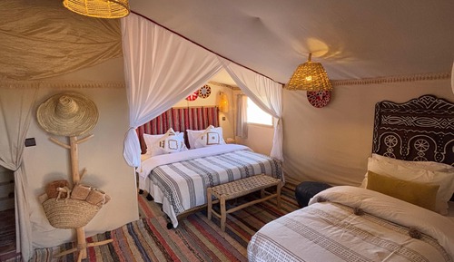 Familien-Vierbettzimmer, Terrasse, Blick auf die Wüste