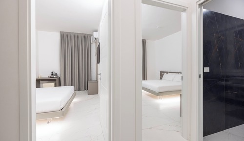 Luxury-Dreibettzimmer, eigenes Bad, Stadtblick