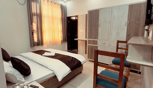 Familien-Doppelzimmer, Balkon, Bergblick