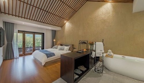Comfort-Doppelzimmer, Hügelblick