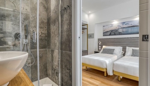 Classic-Doppel- oder -Zweibettzimmer