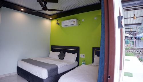 Deluxe-Zimmer, Poolblick