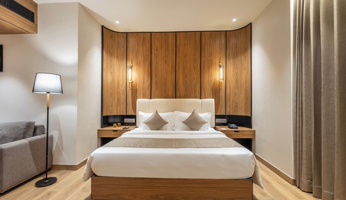 Premier-Zimmer, Blick auf die Anlage