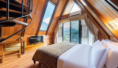 Familien-Dreibettzimmer, Blick auf den Innenhof