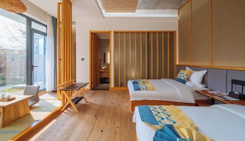 Superior-Zweibettzimmer, Hügelblick