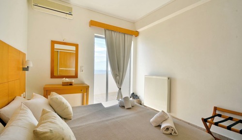 Basic-Apartment, Poolblick