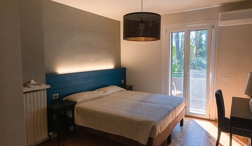 Familien-Vierbettzimmer, Balkon, Parkblick