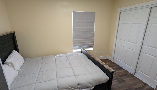 Basic-Ferienhütte, 1 Schlafzimmer