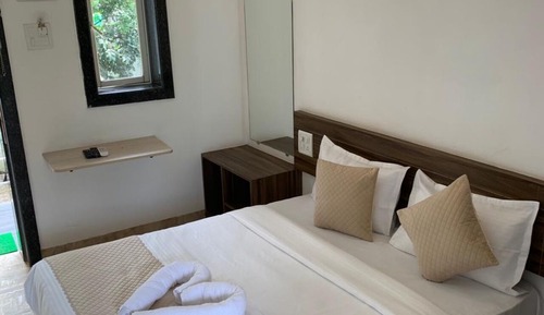 Standard-Doppelzimmer, Poolblick