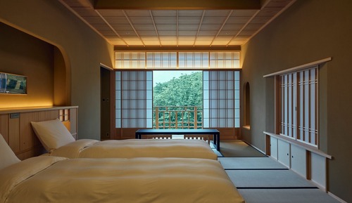 Zimmer (Standard Suite, Infinity Stone Bath)