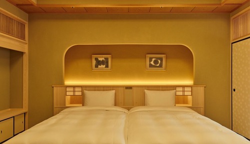 Zimmer (Std. Suite w/ Wooden Bath, Twin Bed)