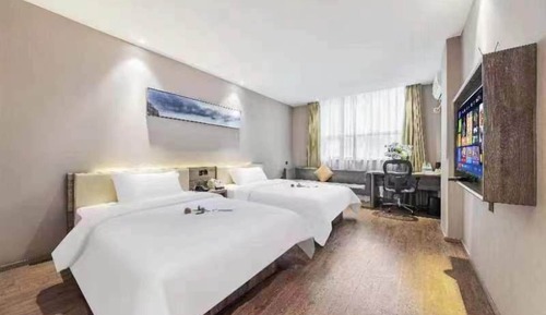 Standard-Doppelzimmer, Stadtblick