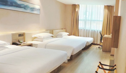Superior-Dreibettzimmer, Stadtblick