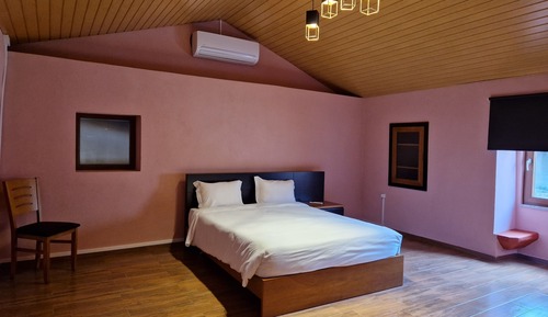 Romantisches Haus, 1 Doppelbett