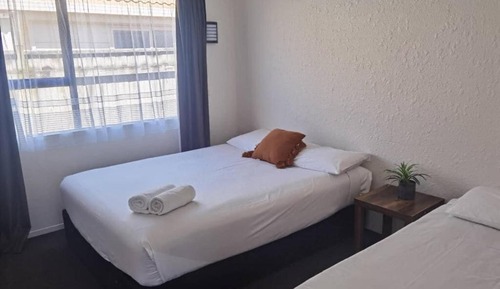 Superior-Studio, Poolblick