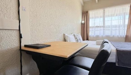 Doppel- oder Zweibettzimmer